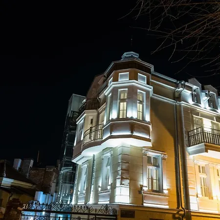 Orpheus Apartments&rooms 3*
